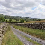 بيت للعطل Meadow Syke Byre *